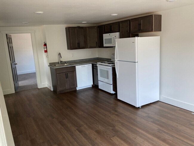 Building Photo - 537 Hancock St