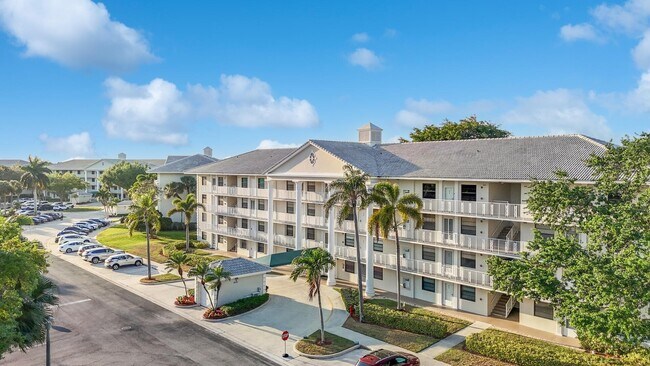 Building Photo - 6121 Balboa Cir
