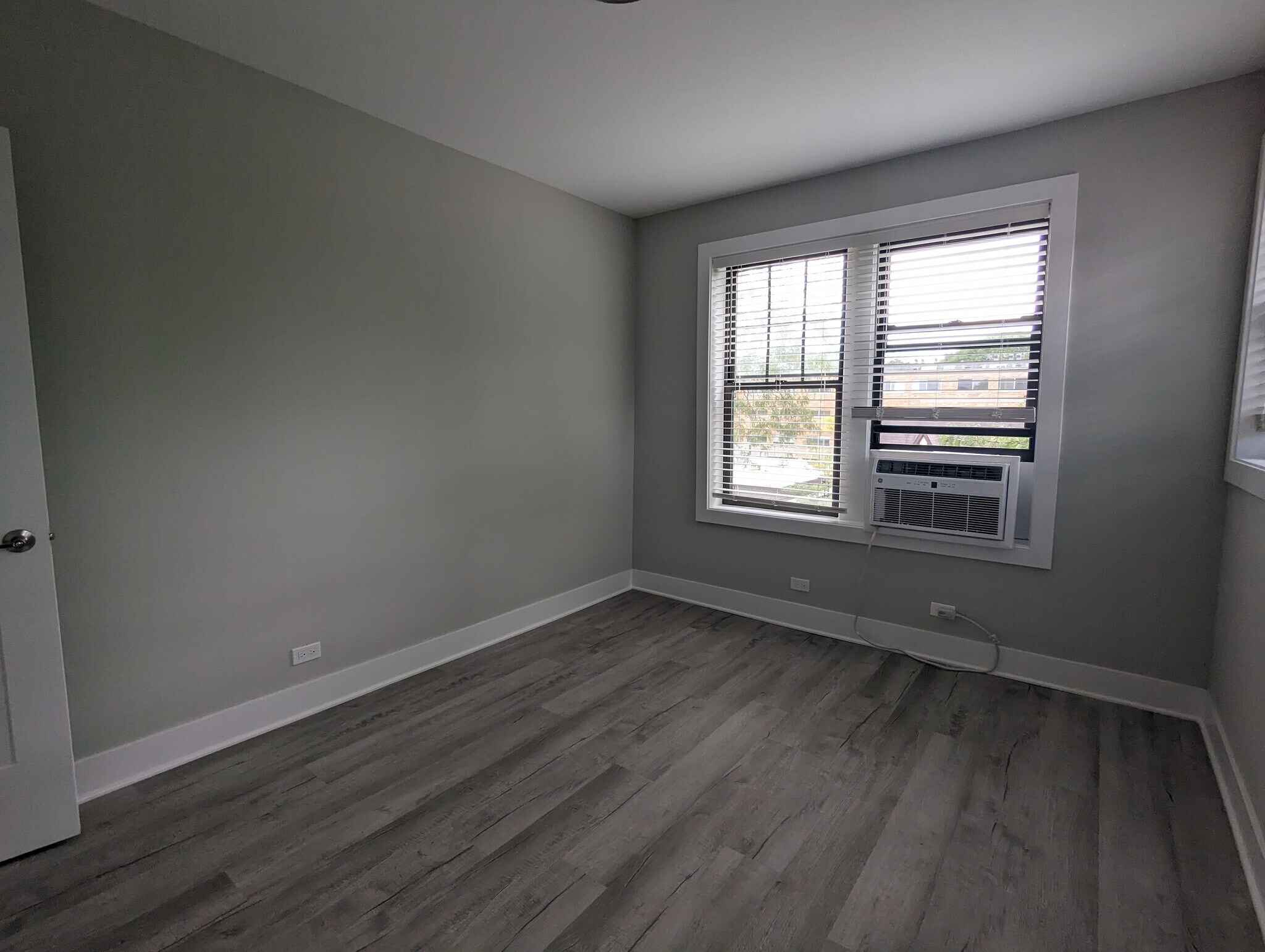 Building Photo - 372 Hazel Ave