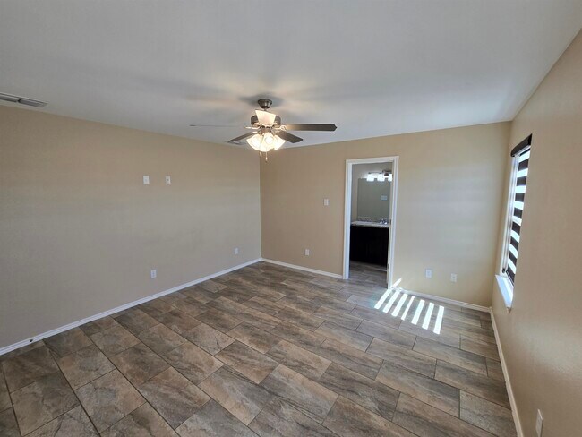 Building Photo - 5821 Doctorado Dr