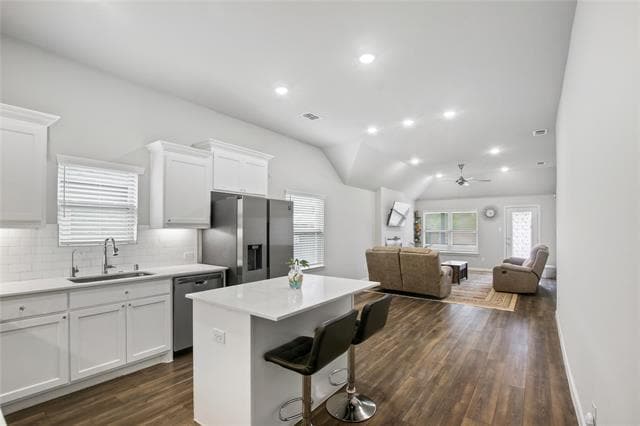 Building Photo - 1613 Wayback Dr