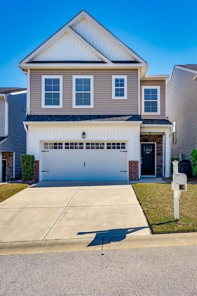 Primary Photo - Like-new home located at the heart of the ...