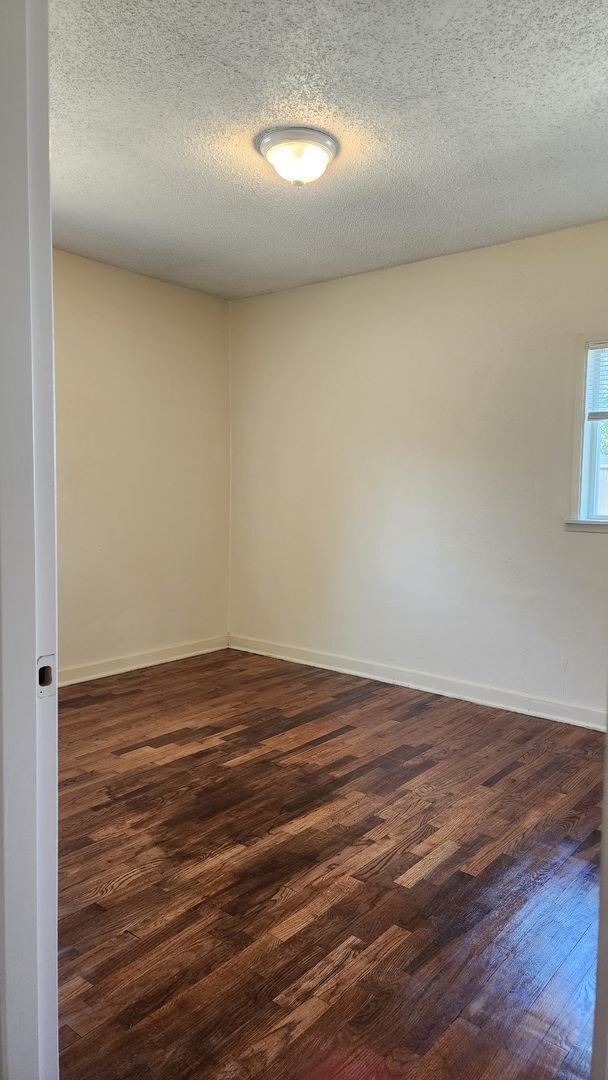 Building Photo - West Tacoma Cozy 2 Bedroom