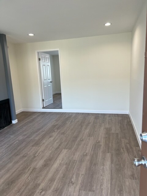 Building Photo - 14607 Gilmore St