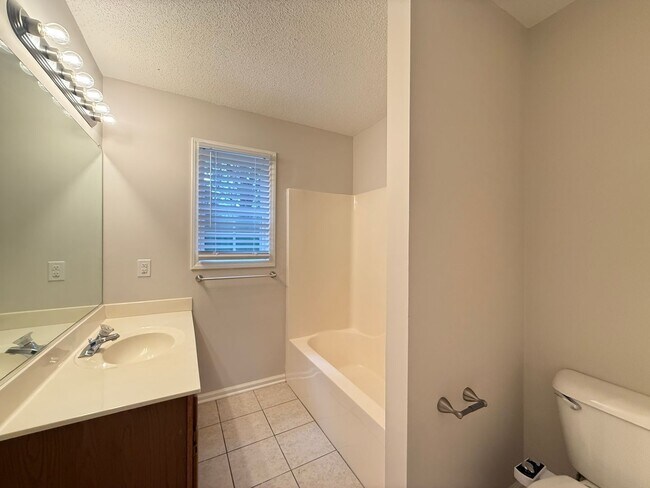Building Photo - 5337 Moss Creek Ln