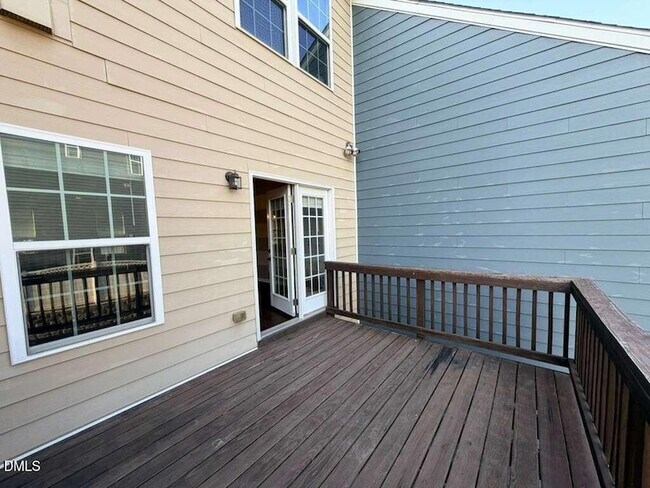 Building Photo - 112 Brier Summit Pl