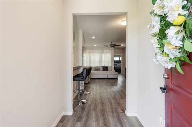 Building Photo - 1222 Rd 5102