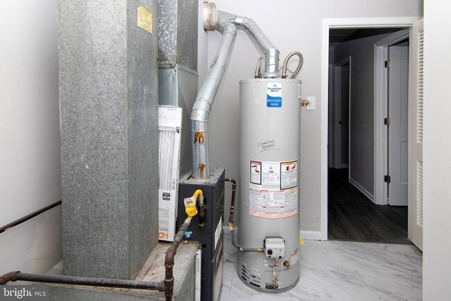 Building Photo - 106 Haines Ave