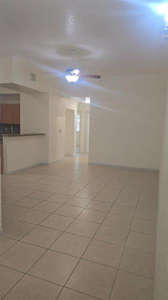 Building Photo - 2851 Riverside Dr