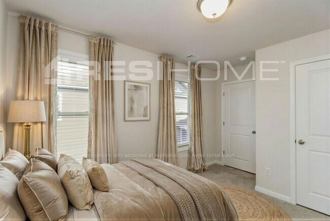 Building Photo - 1009 Tranquil Gdns Pl