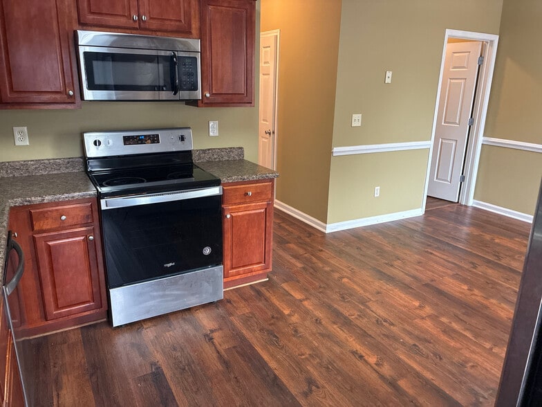 Building Photo - Room in Townhome on Olmadison Pl