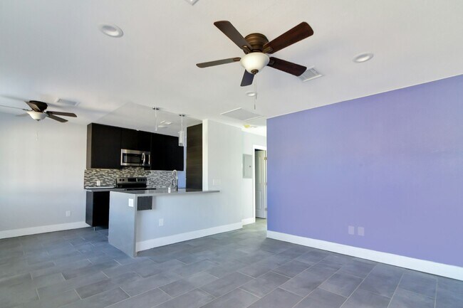 Building Photo - 2518 N McCarran St