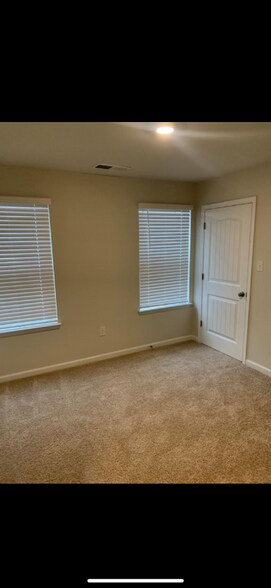 Building Photo - 55 Pepperwood Dr