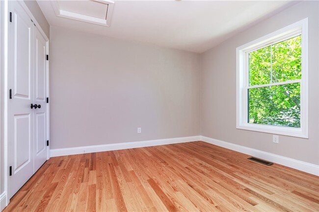 Building Photo - 83 Cadora Ave