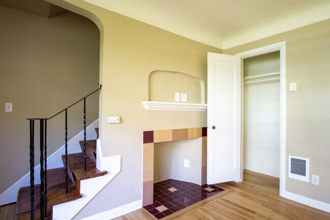 Building Photo - In the Heart of NW-Mid-Century 2Bdr Lives ...