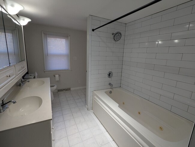 Building Photo - W136N7084 Claas Rd