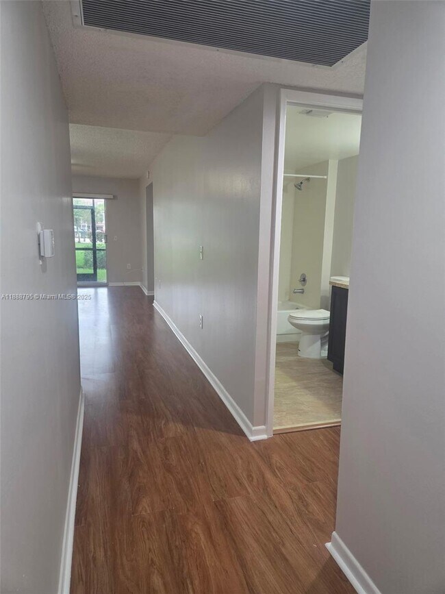 Building Photo - 1200 SW 137th Ave