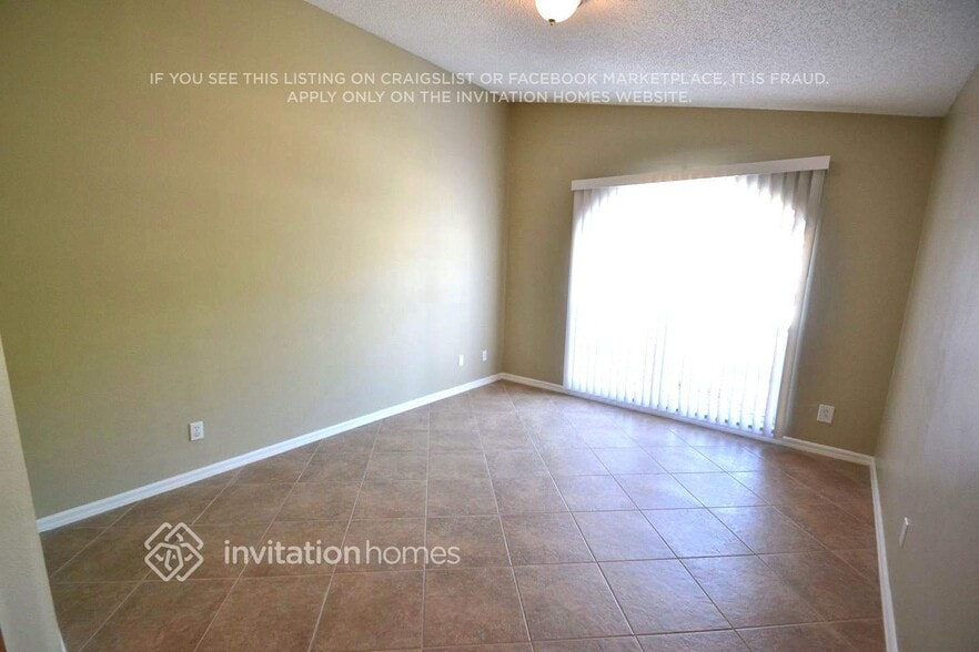 Building Photo - 10002 Cedar Dune Dr