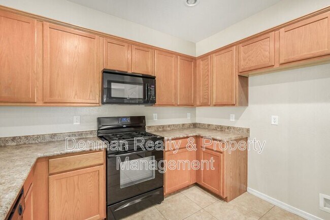 Building Photo - 1154 W Stephanie Ln
