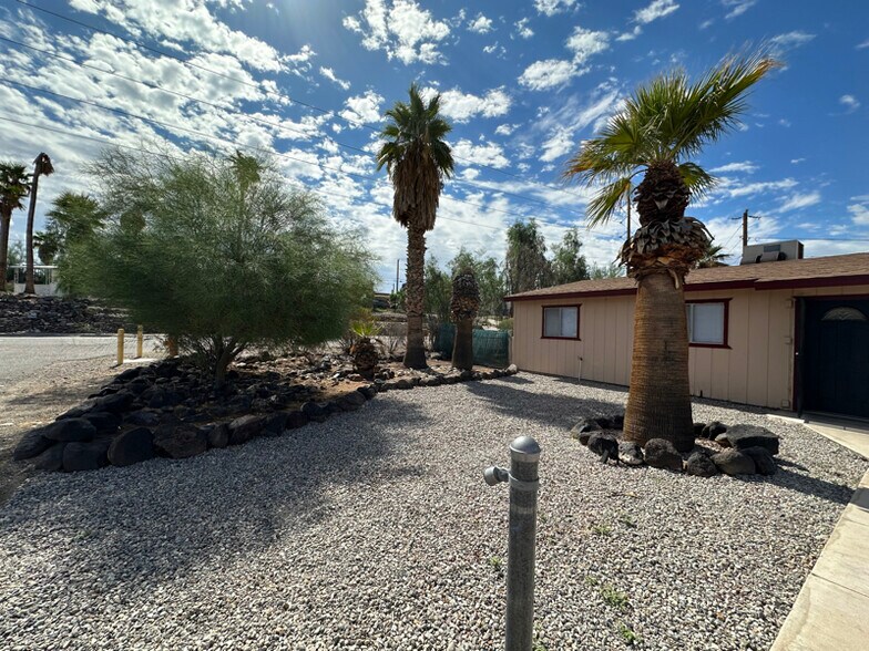 Building Photo - 740 Tiger Lilly Ln