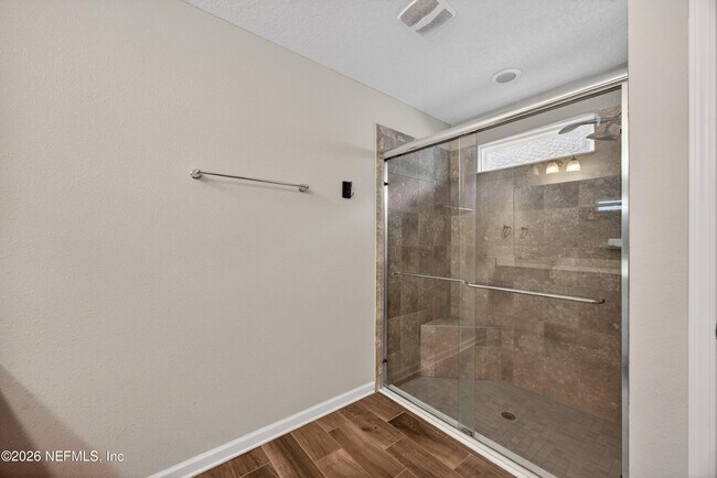 Building Photo - 83650 Nether St