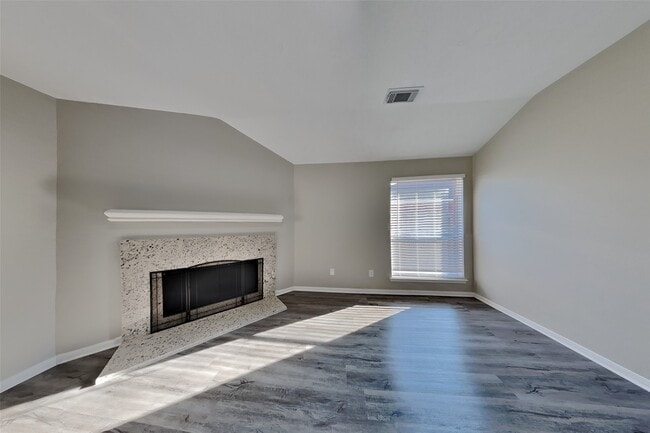 Building Photo - 10726 Perigrine Dr