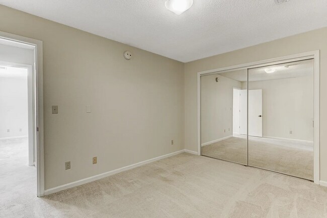 Building Photo - 5013 Scheibler Rd