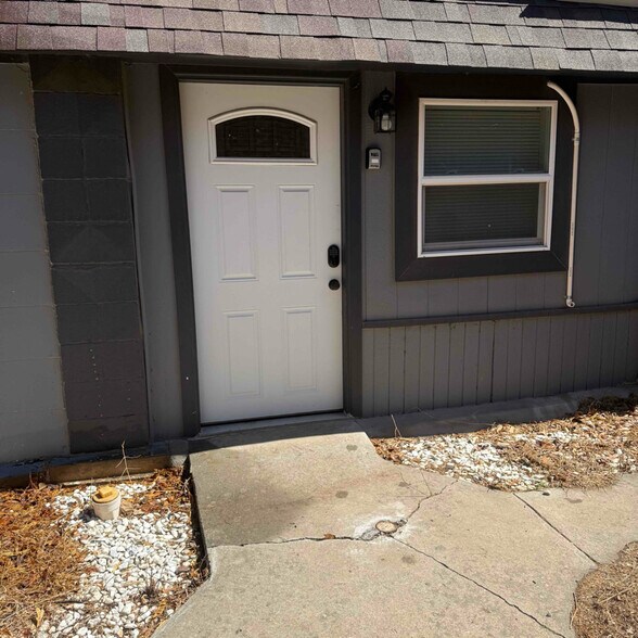 Primary Photo - 3611 Fleetwood Dr