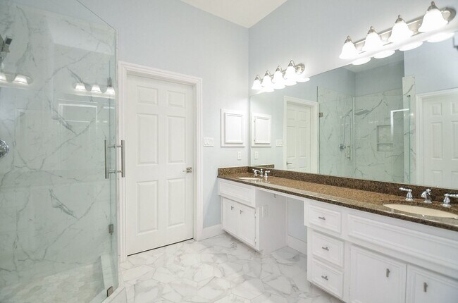 Building Photo - 1016 Studer St