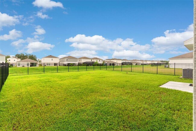 Building Photo - 12608 Hysmith Lp