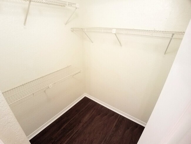 Building Photo - FOR RENT! Beautiful 2/2 Winter Park  Pool View Condo  in front of Full Sail!