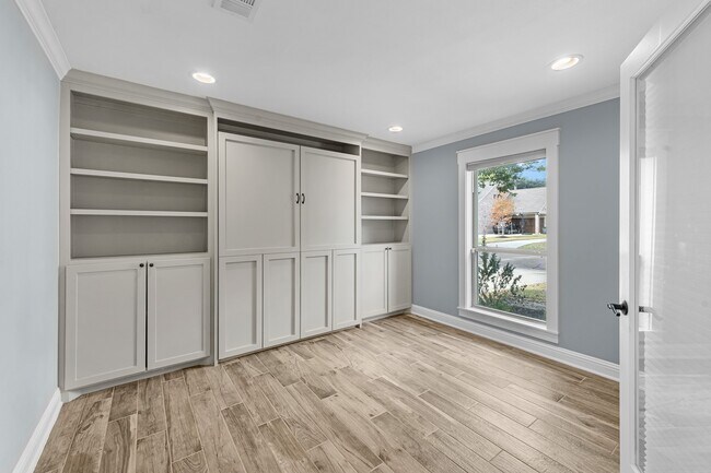 Building Photo - 10211 Candlewood Dr