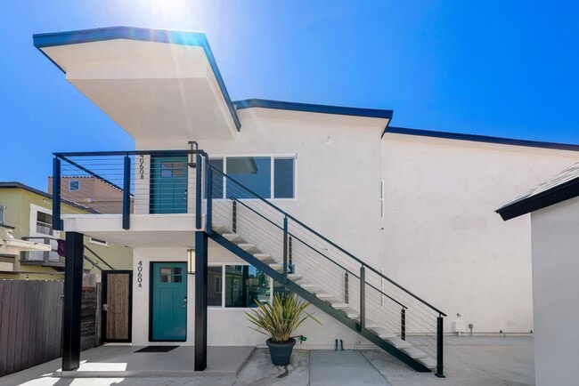 Building Photo - 4062 Goldfinch St