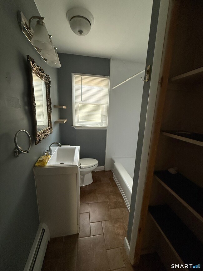 Building Photo - 63 Macauley Ave