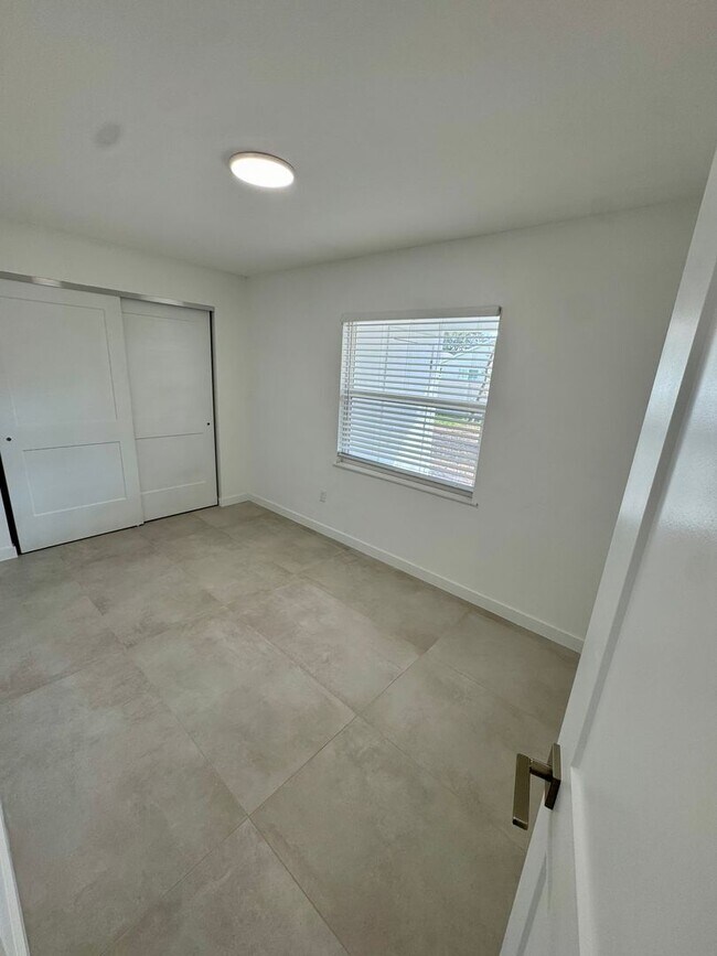 Building Photo - Rosedale