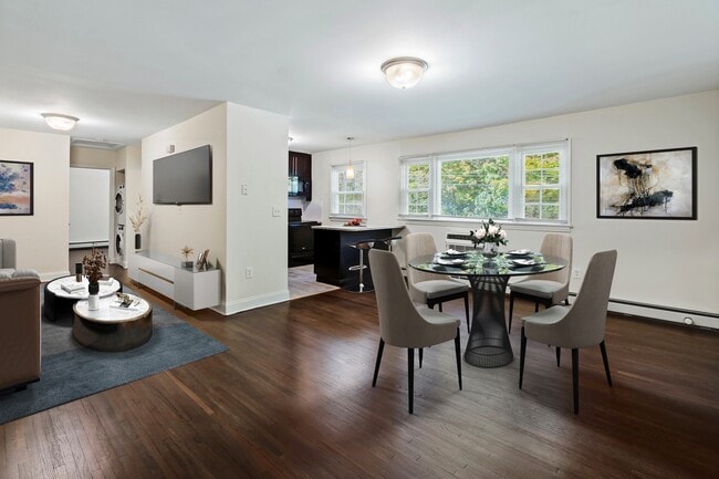 Building Photo - Newtonian Gardens Apartments