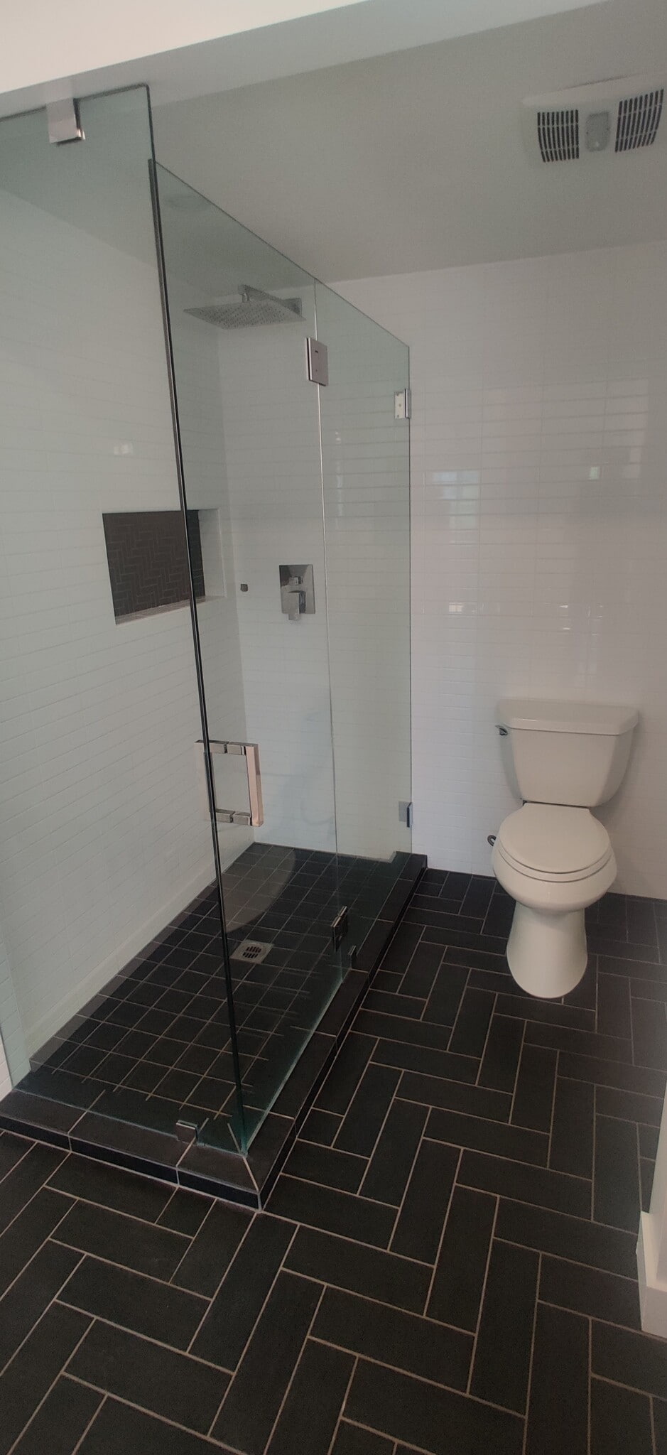 Building Photo - 745 Main St