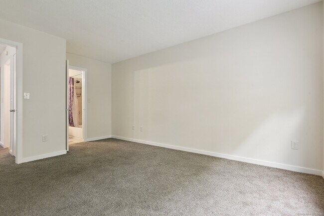 Building Photo - 1425 Quinnipiac Ave