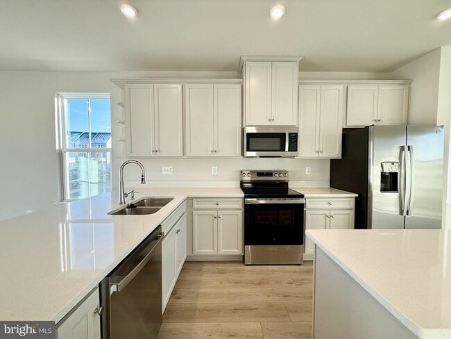 Building Photo - 9366 Tanfield Dr