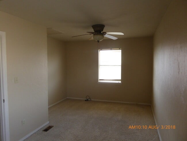 Building Photo - 4302 SW Parkridge Blvd