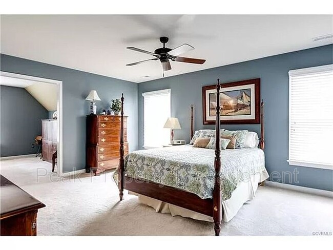 Building Photo - 4700 Kipper Dr