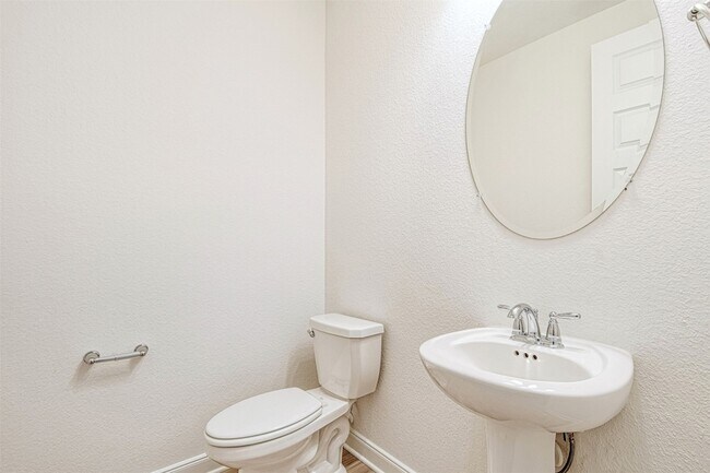 Building Photo - 17703 Rosette Grass Dr