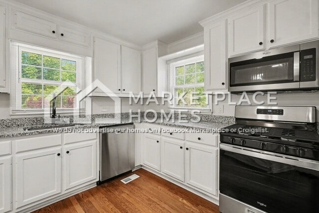 Building Photo - 190 Willow Glenn Dr
