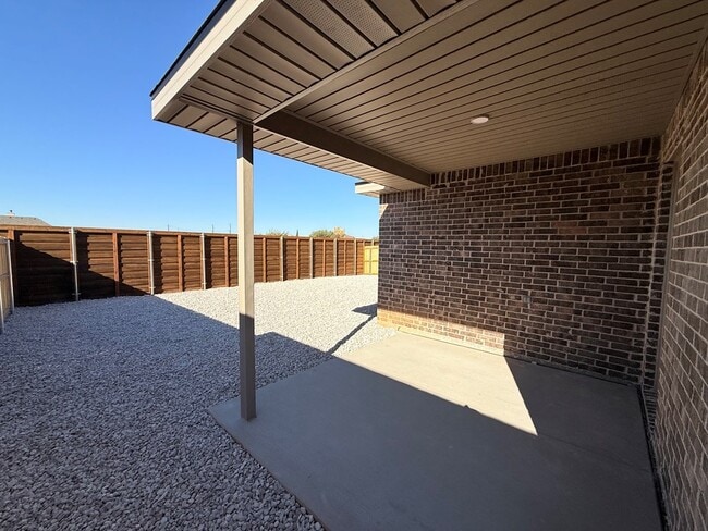 Building Photo - 6309 Poppy Dr