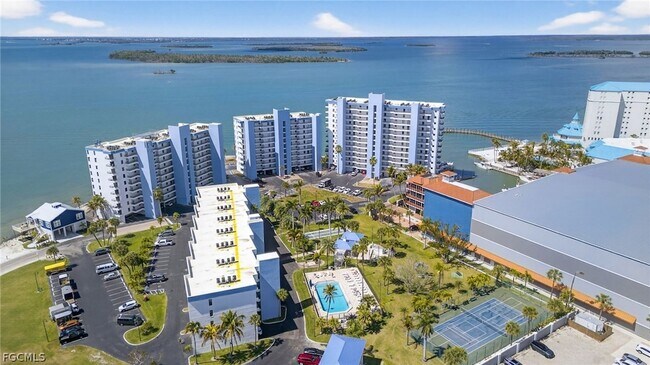 Building Photo - 15021 Punta Rassa Rd