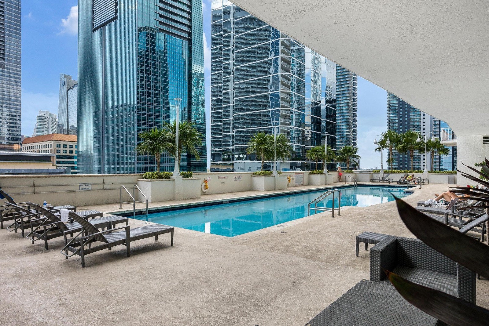 Pool - 1200 Brickell Bay Dr