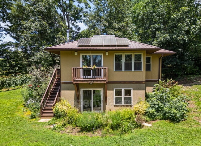 Building Photo - 10 Wellspring Ln