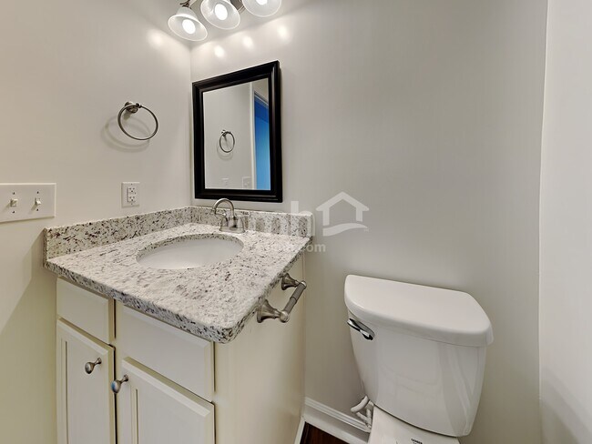 Building Photo - 67 Hogan Dr