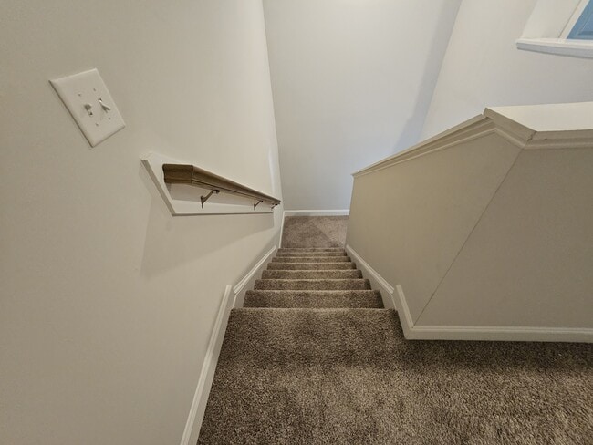 Building Photo - 112 Mergini Dr