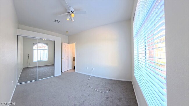 Building Photo - 2050 W Warm Springs Rd